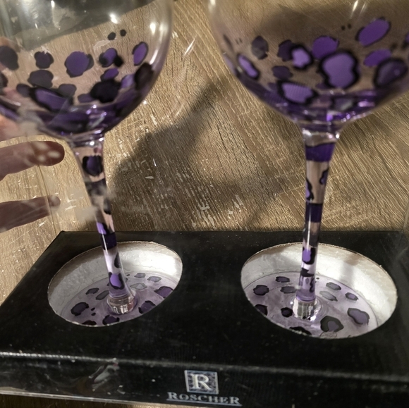 LOT of BUILT Oragami Collapsable Wine Tote +2 Hand Pinted Cheetah Wine Glasses - Picture 2 of 7